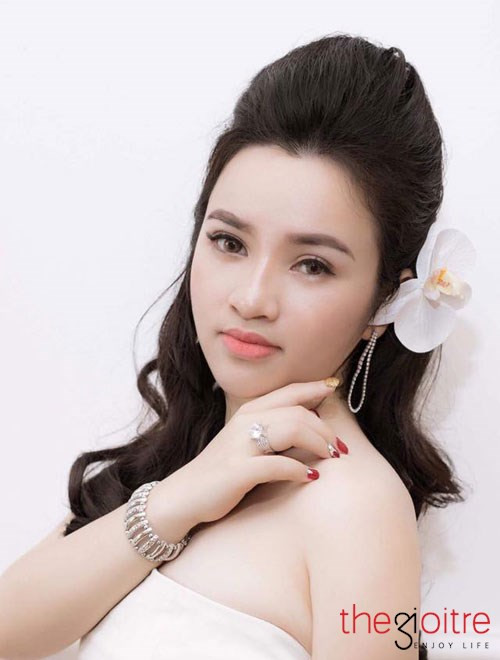 26 tuổi nhưng bà mẹ 2 con Nhung Hít đã là chủ sở hữu một chuỗi thương hiệu làm đẹp, giải trí và du lịch ở Thanh Hóa khiến nhiều chị em phụ nữ không khỏi ngưỡng mộ.