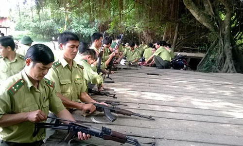 Khi nao can bo kiem lam duoc dung sung