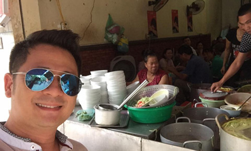 Chu hang bun mang bao Bang Kieu Bien di cho chi ban hang