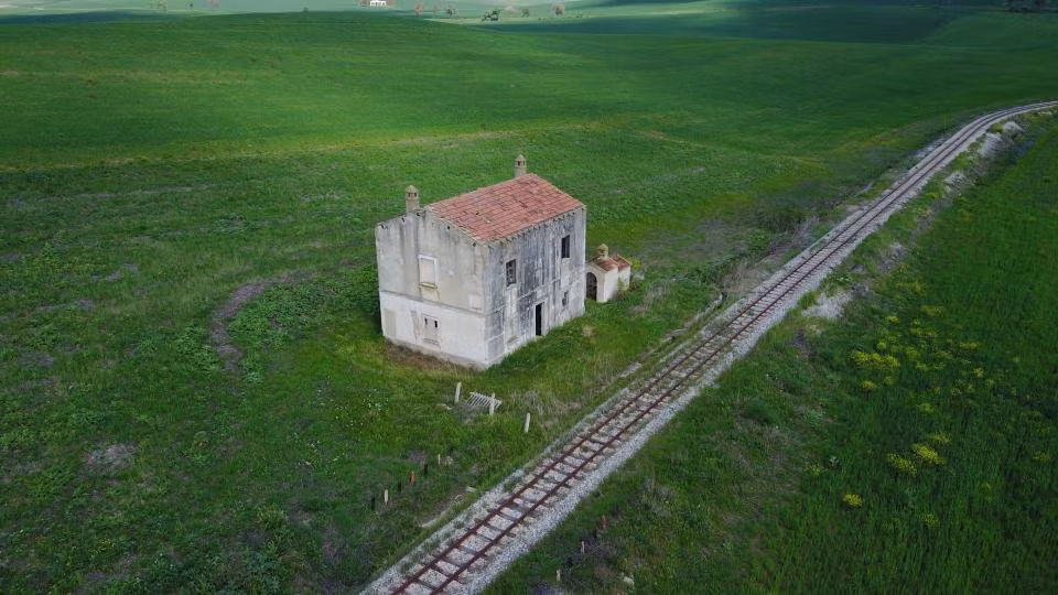 Y: Dien ro hang tram lau dai co gia 0 Euro-Hinh-2