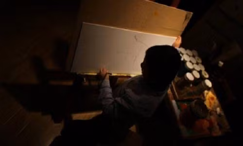 Chi dau ngat xiu khi buoc vao phong em chong