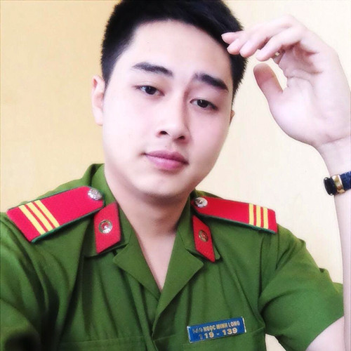 Nam Cảnh sát hình sự Đào Ngọc Minh Long từng học Trung cấp Cảnh sát vũ trang (T45), hiện anh bạn đang công tác trong Đội cảnh sát điều tra tội phạm về trật tự xã hội, Công an huyện Phúc Thọ, TP. Hà Nội. Chàng cảnh sát trẻ có sở thích chơi cầu lông hoặc lên mạng đọc báo cập nhật thông tin phục vụ cho công việc của mình. Ngoài thời gian dành cho công việc, gia đình, những lúc rảnh rỗi cậu chơi cầu lông để giải tỏa tâm trạng. Công việc của Long luôn đối mặt với hiểm nguy trong các vụ án giết người, cướp của, đánh nhau, ngăn chặn những tên tội phạm nguy hiểm.