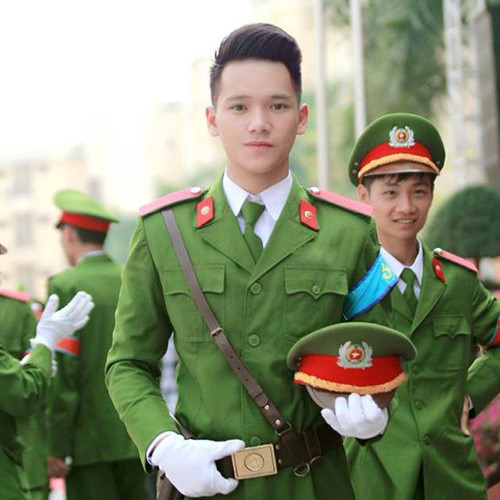 Ngoài học tập, Tuấn Kiệt còn dành thời gian chụp ảnh. Cậu bạn mơ ước trở thành chiến sỹ Cảnh sát giao thông giỏi, nhiệt huyết, được dân tin tưởng và yêu quý.