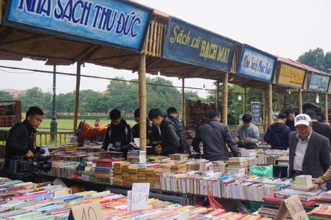 Bi hai chuyen dinh gia sach cu