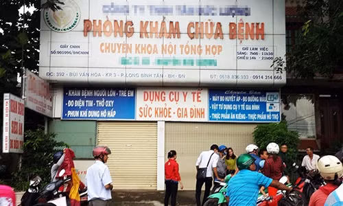 Vu benh nhan to bac si hiep dam Dinh chi phong kham