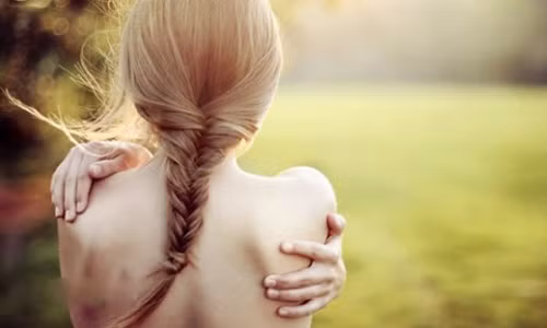 Mất tình yêu, tôi chẳng còn biết tin vào điều gì trên cuộc đời này nữa. Mất tình yêu, tôi chẳng còn biết tin vào điều gì trên cuộc đời này nữa.