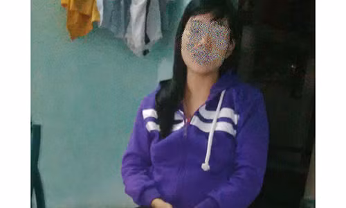 Chị Hồ Thị D đang mang thai ở tháng thứ 8. Ảnh: An Sơn.