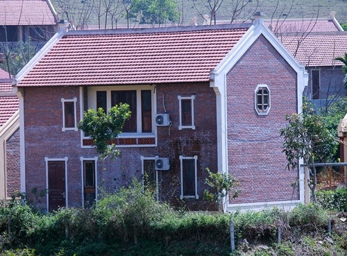 Những căn hộ biệt thự này bắt đầu xây dựng từ năm 2012.