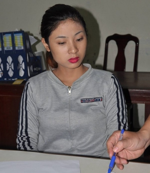 Hotgirl xinh đẹp lóa mắt trước kim tiền trở thành bà trùm ma túy.