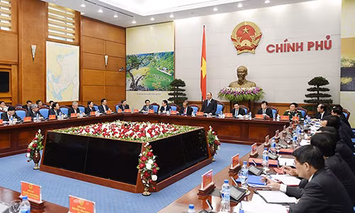 Thủ tướng chủ trì Hội nghị trực tuyến với các địa phương triển khai nhiệm vụ kế hoạch kinh tế - xã hội và ngân sách nhà nước năm 2017. Ảnh: VPG.