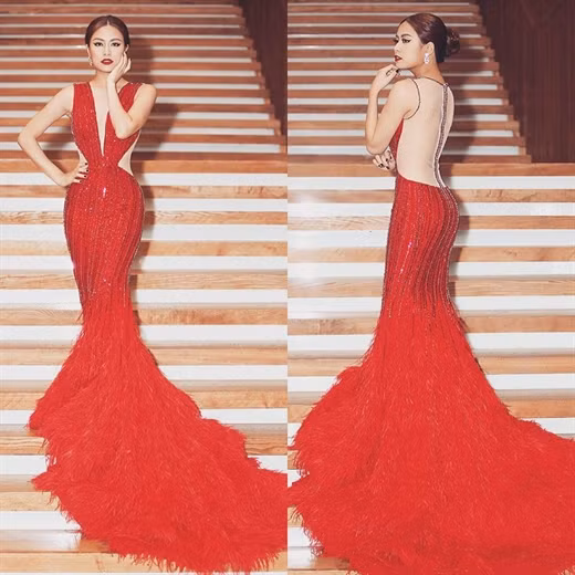 Những chiếc đầm đuôi cá vừa tôn dáng vừa tăng chiều cao.