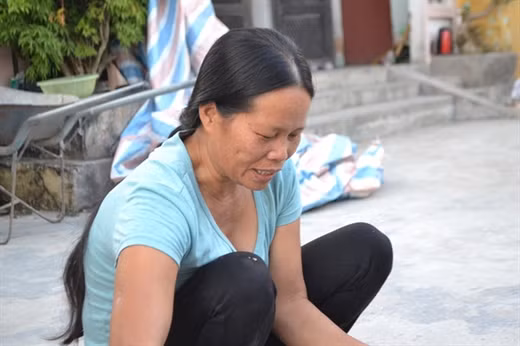 Con trai chong sap chet, me ke doc long hien than cuu