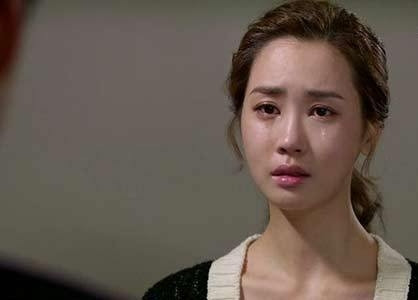 Đã bao đêm rồi chị cứ khóc một mình lặng lẽ (Ảnh minh họa).