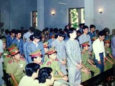 Phiên tòa xét xử Khánh "trắng".