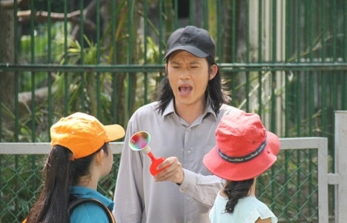 Hoài Linh vô cùng giản dị trên khi xuất hiện trên phim.