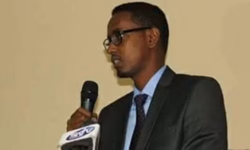 Bi nham la...phien quan, Bo truong tre nhat Somalia bi ban chet