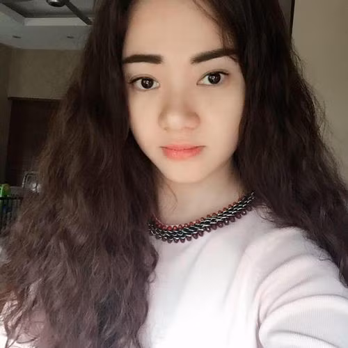 Nét trẻ trung của Nguyễn Hương không hề thua kém bất cứ hot girl nào hiện nay.