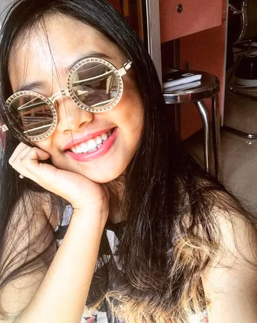 Kiem tien ty, Phuong My Chi thay doi cach song chong mat