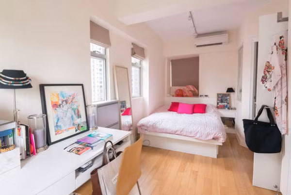 Thuê phòng của người bản địa thay vì đặt phòng khách sạn, giúp bạn dễ dàng tìm hiểu văn hóa địa phương, đặc biệt là khi bạn có dự định đi du lịch dài ngày.