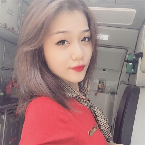 Hiện tại, công chúng đang rất nóng lòng muốn biết thực hư mối quan hệ giữa Phan Thành và Huyền My khi cả hai đều tỏ ra khá im lặng trước sự việc này.