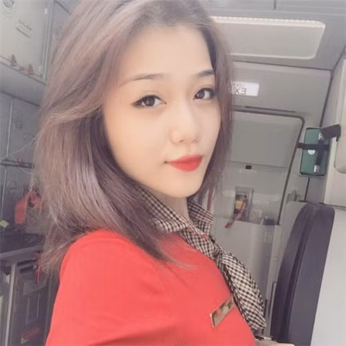 Hiện tại, công chúng đang rất nóng lòng muốn biết thực hư mối quan hệ giữa Phan Thành và Huyền My khi cả hai đều tỏ ra khá im lặng trước sự việc này.