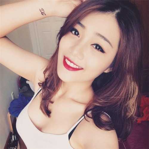 Huyền My sở hữu gương mặt ưa nhìn với các đường nét thanh mảnh, thu hút.