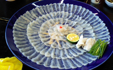 Fugu là món ăn đặc sản của Nhật Bản, có giá 280 USD.