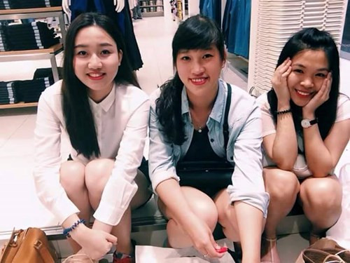 Như những cô gái trẻ khác, Trà My đam mê shopping và thích "buôn chuyện" cùng bạn bè.