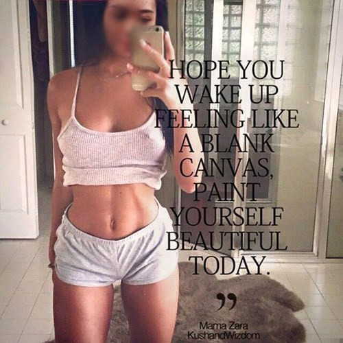 Ngay từ lúc bị dân mạng để ý và truyền tay nhau, những bức ảnh "mặt mình, thân hình người khác" của cô nàng này đã thực sự khiến dân mạng ngán ngẩm khi cho rằng P.Q đã quá ảo rồi. Nhiều người đã bình luận thẳng thắn chẳng lẽ cô gái này không nghĩ rằng mọi người sẽ phát hiện ra đó chỉ là ảnh ghép hay sao?