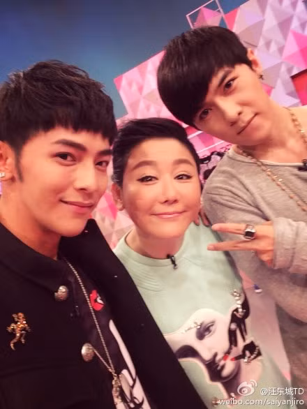 Được biết Lam Tâm My rất thích được nhận con nuôi, cô có 11 người con nuôi tất cả, trong đó đa số là những nam người mẫu, diễn viên điển trai như Uông Đông Thành, Đường Vũ Triết, Quách Ngạn Quân, A Ben... Giỏi tình trường, Lam Tâm My còn là một sao nữ giỏi thương trường, cô hiện sở hữu khối tài sản 300 triệu NDT (gần 1 nghìn tỉ đồng) nhờ tài năng kinh doanh.