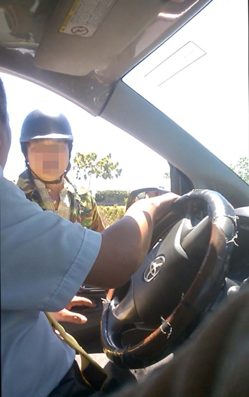 Xe om long hanh gianh lanh dia bat khach-Hinh-3