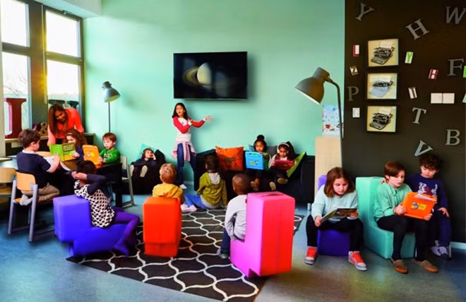 Trường Steve Jobs ở Amsterdam (Hà Lan) cũng xây dựng kế hoạch học tập riêng cho từng học sinh nhằm giúp các em phát triển tài năng, kỹ năng và theo đuổi đam mê của mình. Mỗi 6 tuần, học sinh, phụ huynh và giáo viên sẽ đánh giá, điều chỉnh kế hoạch. Trường nhận trẻ từ 4 đến 12 tuổi. Ảnh: Stevejobsschool.