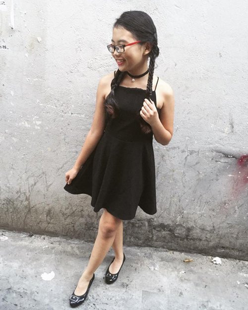 Từ một cô bé đen nhẻm với phong cách bình dân, giờ đây Mỹ Chi đã là một thiếu nữ 13 tuổi có gu thời trang sành điệu.