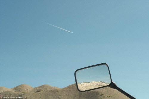 Anh cho biết những bức ảnh này làm hài lòng phần lớn những người mắc hội chứng rối loạn ám ảnh cưỡng bức (OCD), một rối loạn tâm lý có tính chất mãn tính. Dấu hiệu phổ biến của bệnh là ý nghĩ ám ảnh, lo lắng không có lý do chính đáng và phải thực hiện các hành vi có tính chất ép buộc để giảm bớt căng thẳng.