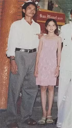 Nữ hoàng nội y Ngọc Trinh sở hữu ngoại hình dễ thương, bầu bĩnh ngay từ khi còn nhỏ.