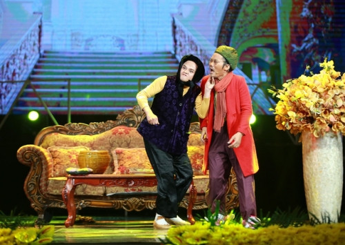 Vượng râu - Xuân Nghĩa trong tiểu phẩm hài “Tết Vạn lộc”. Ảnh: Nguyễn Dũng