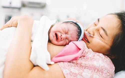 Diem Chau ke chuyen hai lan lam co dau chay tron-Hinh-2