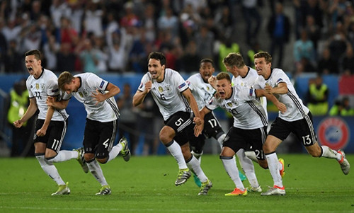 Vi sao Duc Italia da hong 7 qua sut luan luu 11m