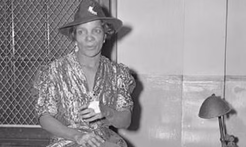 Lang nguoi so phan ba trum khet tieng nuoc My