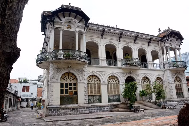 Mua biệt thự 700 tỷ được cho là màn chào sân ấn tượng của Minerva. Ảnh: Lê Quân.