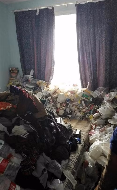 Chet ngat can phong ban khung khiep cua giang vien TQ