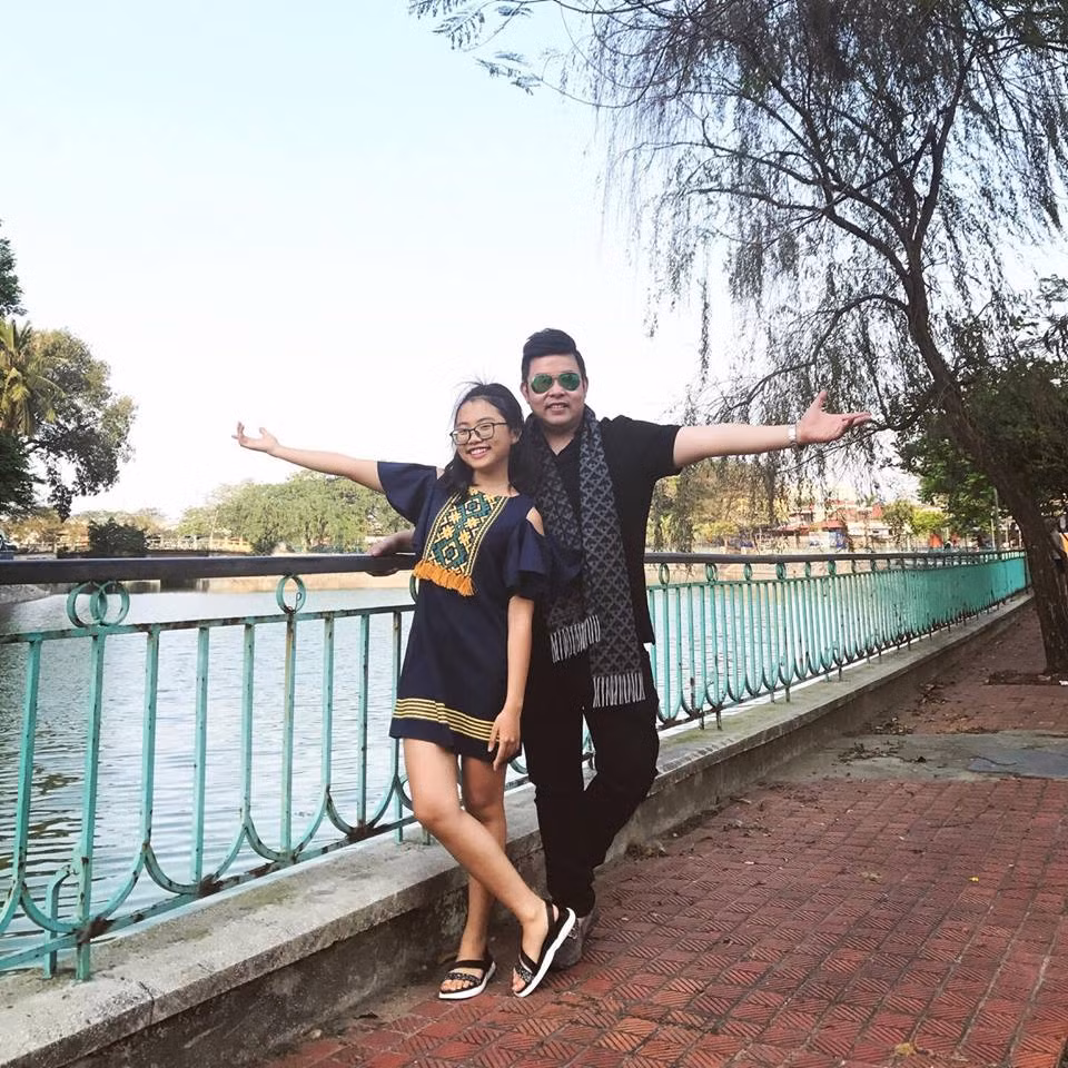 Từ góc độ khác, có ý kiến cho hay, việc Phương Mỹ Chi không công khai thành tích học tập vì lý do cá nhân, đơn giản vì cô bé không muốn chia sẻ kết quả học tập như trước nữa.