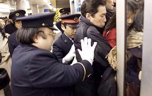 Kiem bon voi nhung nghe “ba dao nhat qua dat“