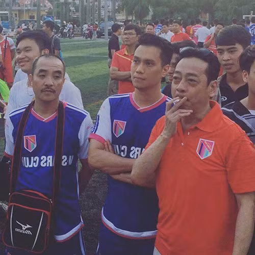 "Ông trùm Phan Quân", "Lân Sứa" và "Phan Hải" cùng xuất hiện trên sân.