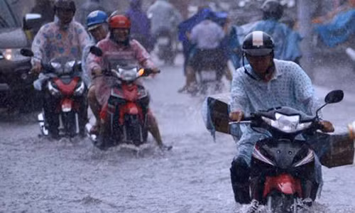 Thoi tiet hom nay 27/5: Ha Noi nang nong, TP.HCM mua to