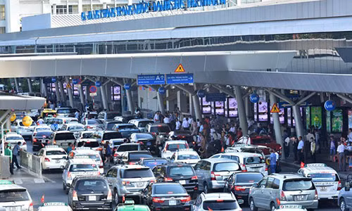 Ca nuoc xay ra 10 vu un tac giao thong keo dai