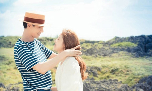 Với tài năng ăn nói dễ nghe của mình, tuổi Tý cũng dễ dàng nhận được cảm tình từ đối phương (Ảnh minh họa)