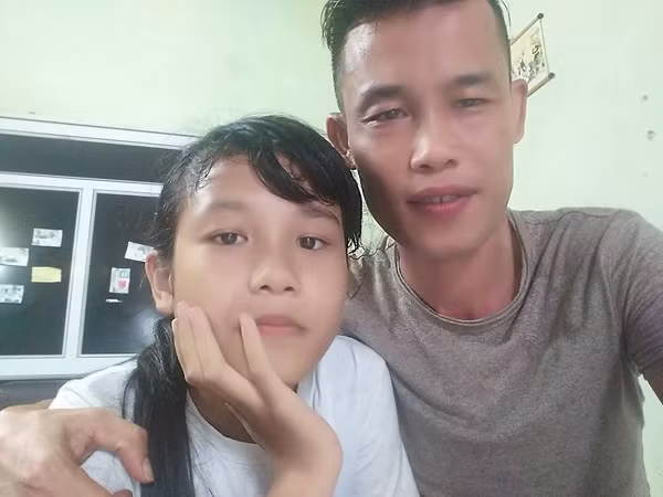 Con gái Hiệp Gà có nhiều đường nét giống bố.