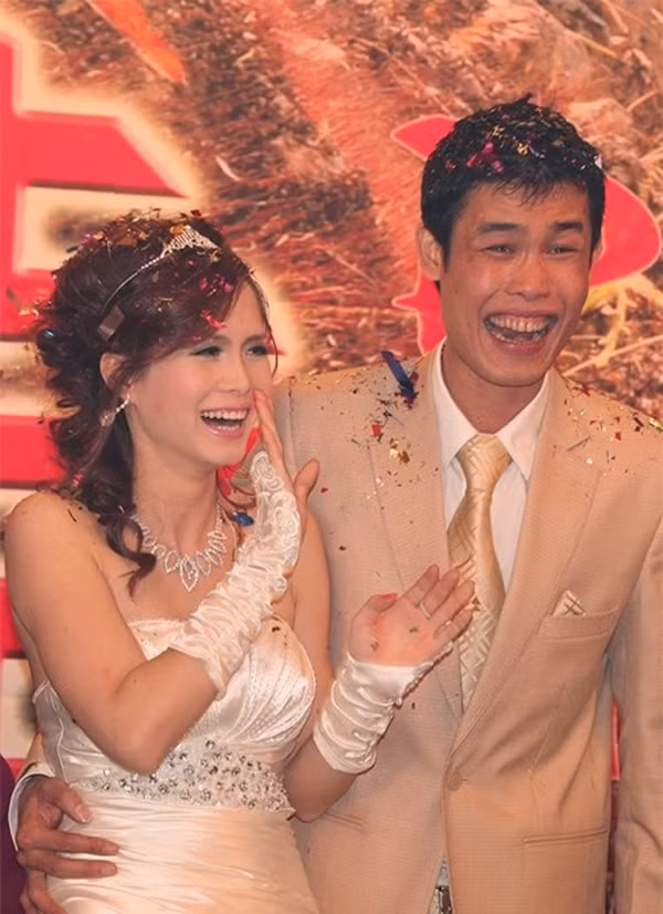 Hiệp Gà và người vợ thứ hai.