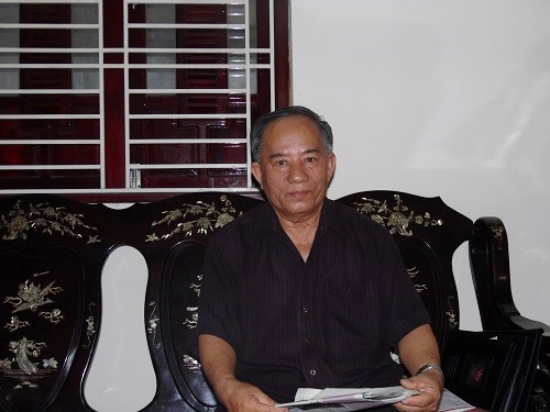 Người cựu binh Đặng Văn Tráng chuyện trò với PV.